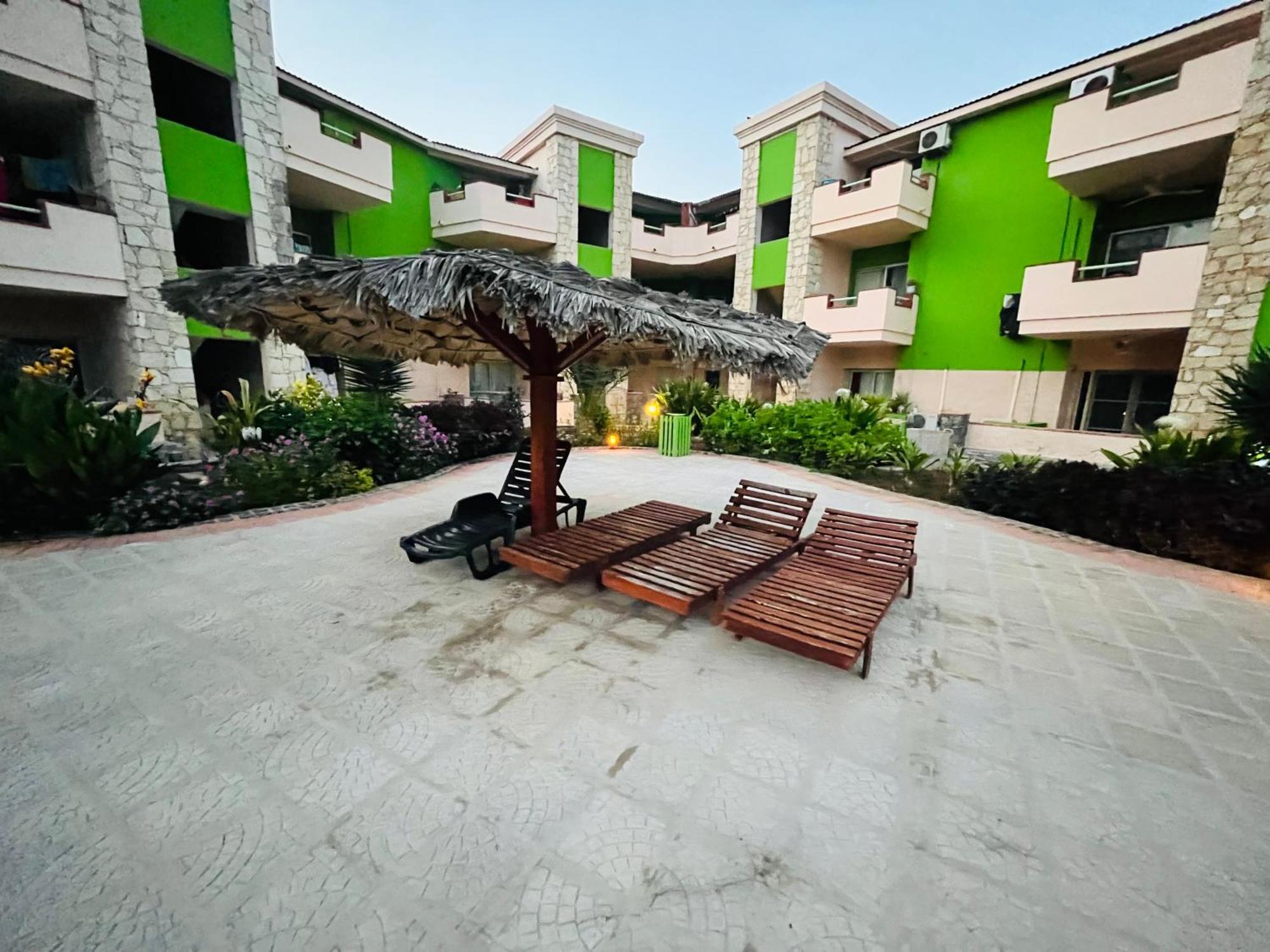 Cozy Apartment With Pool, Near Beach And Center سانتا ماريا المظهر الخارجي الصورة